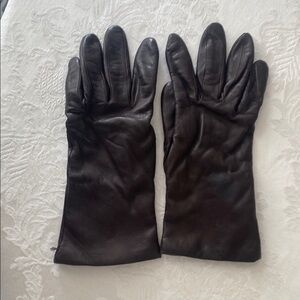 Elegant Dark Brown Leather Gloves
